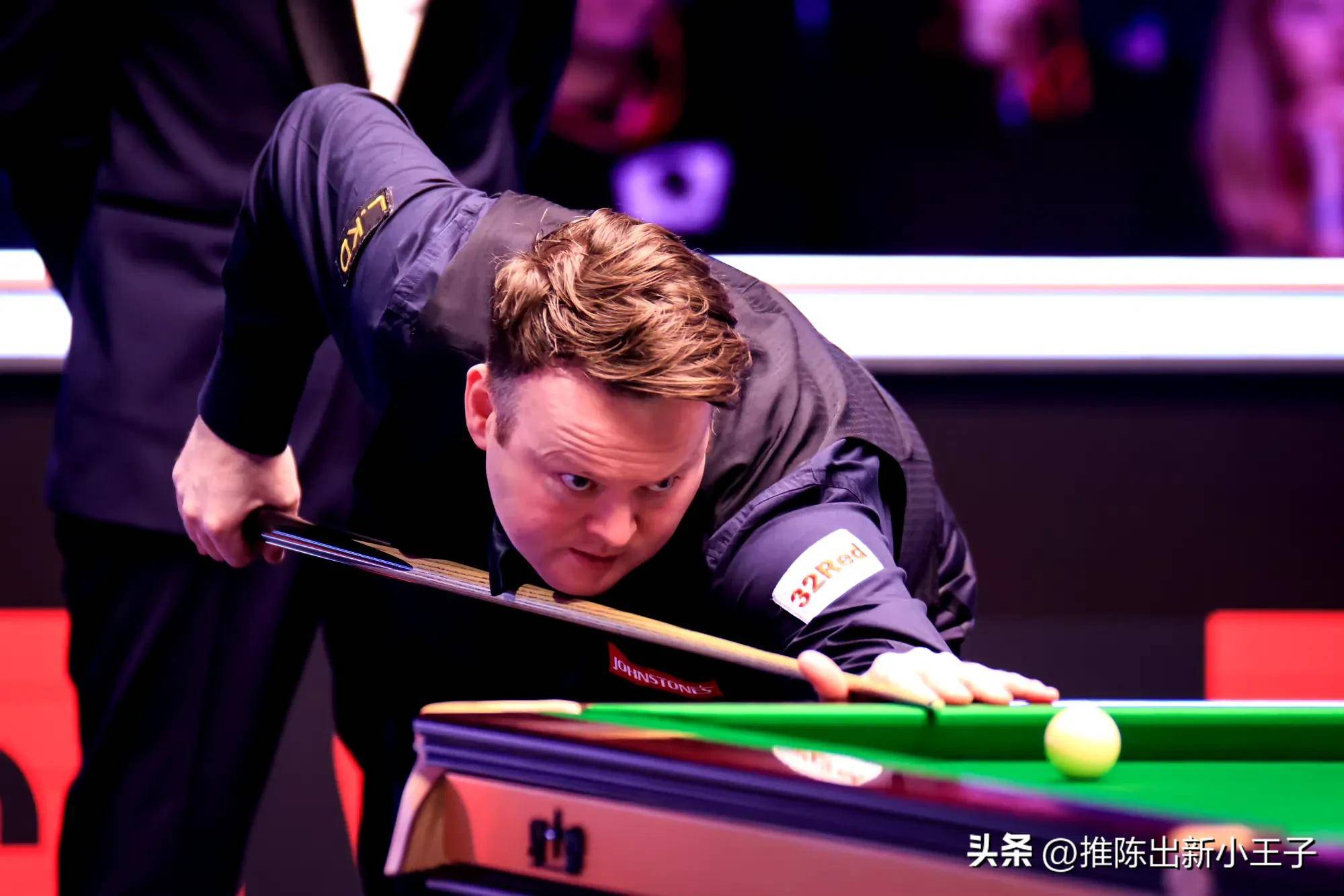 为核心的球 为核心的球