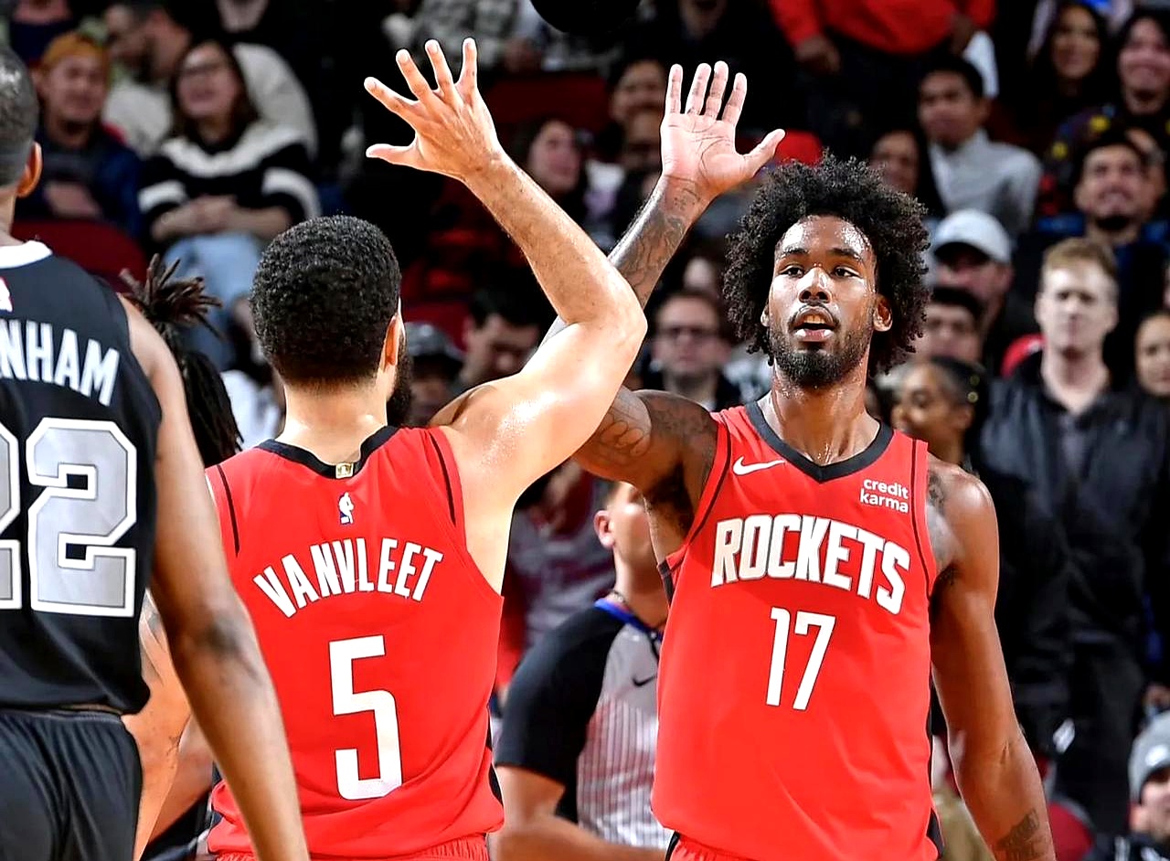 力的中场 力的中场