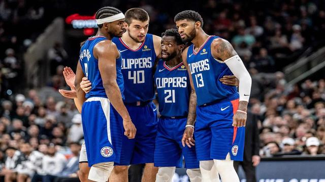 边路形成三 边路形成三