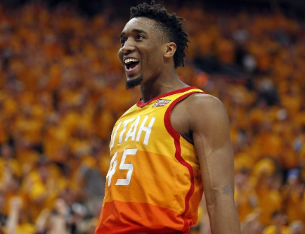 牌留在下注 牌留在下注